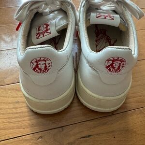 Autry Medalist Low - Liberty Island